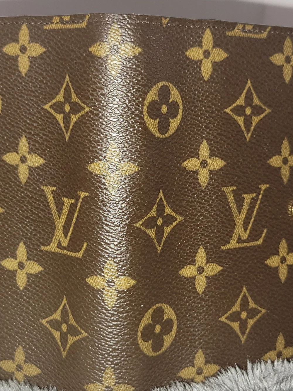 Louis Vuitton classic louis